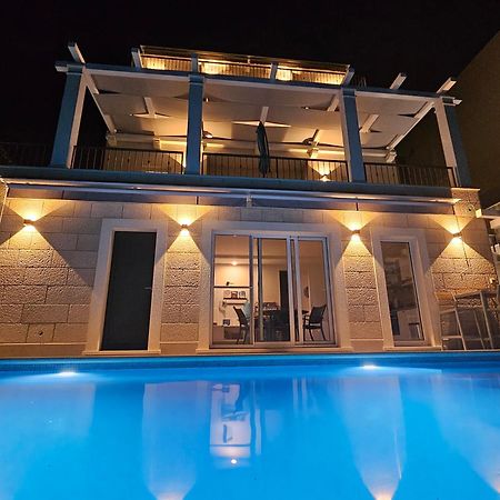 Villa Lux Apartments 罗戈兹尼察 外观 照片