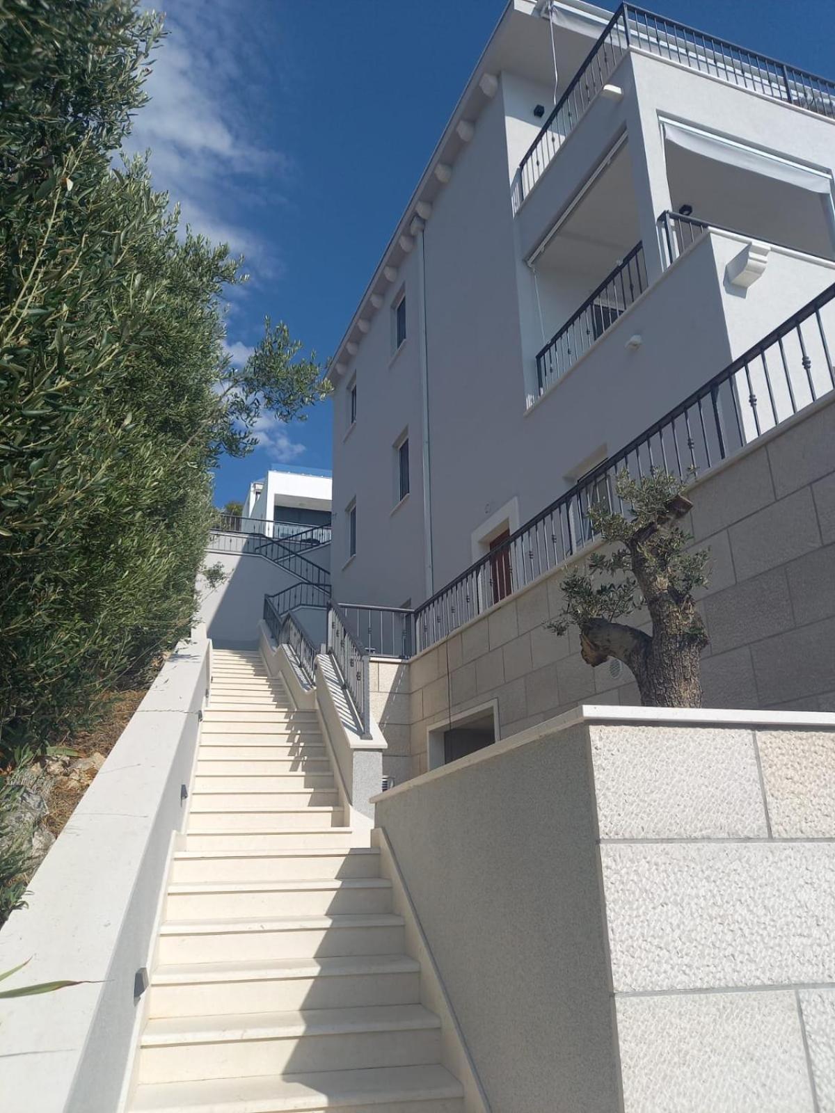 Villa Lux Apartments 罗戈兹尼察 外观 照片